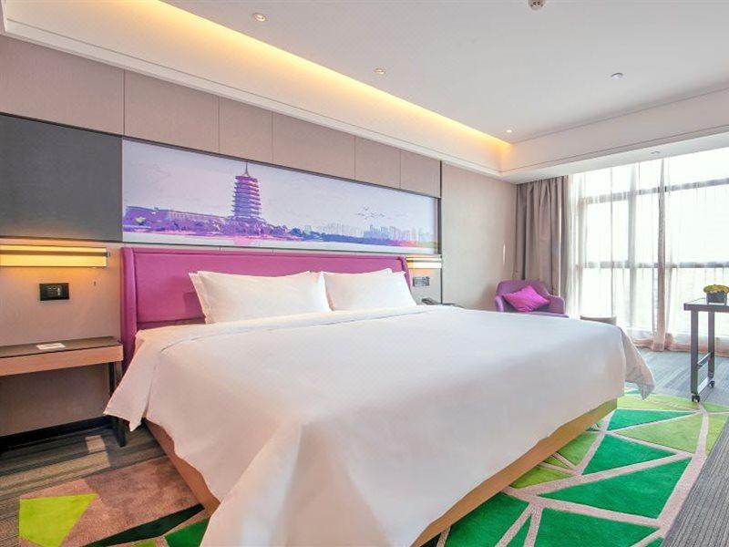 Hampton By Hilton Nanning Wuxiang Hotel Exterior photo